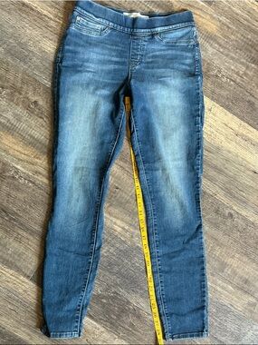 Signature by Levi Strauss Women's Faded Blue Skinny Jeans